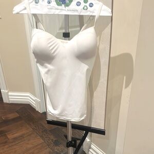 Hanro White Camisole Tank with Built in Bra size 36C